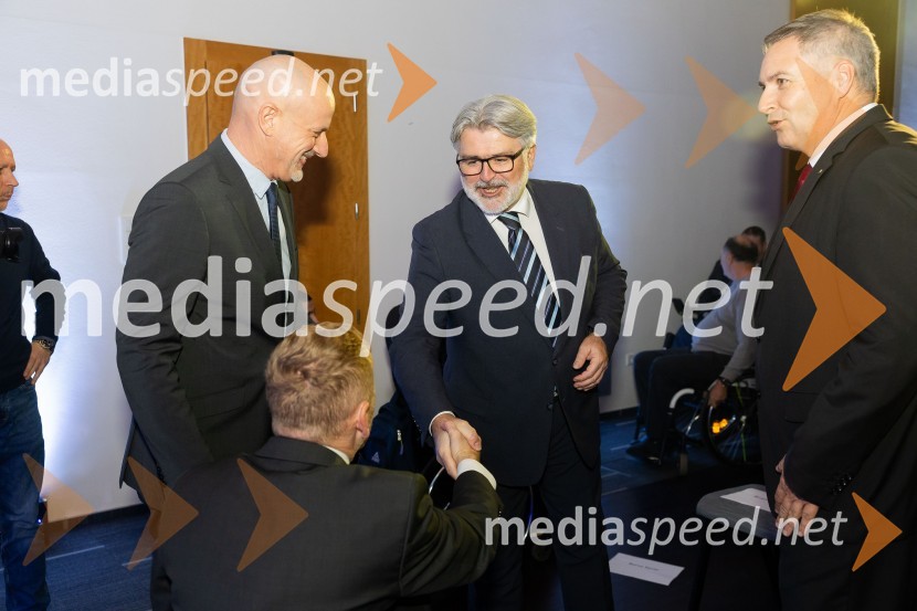  ... ;  Roman Jakič, nekdanji slovenski obrambni minister; vodja reprezentance, Smučanje invalidov; mag. Dejan  Židan, državni sekretar na Ministrstvu za gospodarstvo, turizem in športParašportnik leta 2024