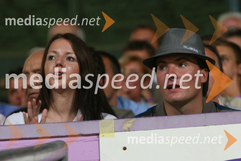 Anja Šrot, manekenka in  Rok Marguč, glasbenik in deskar na sneguPovratna tekma 2. kroga kvalifikacij za Ligo prvakov, NK Maribor - FC Wit Georgia