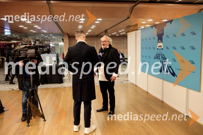  Alen Podlesnik, moderator, novinar POP TV;  Peter Bratuša, režiserBabica gre na jug, svečana premiera digitalizirane klasike in poklon Vinciju Vogueu Anžlovarju