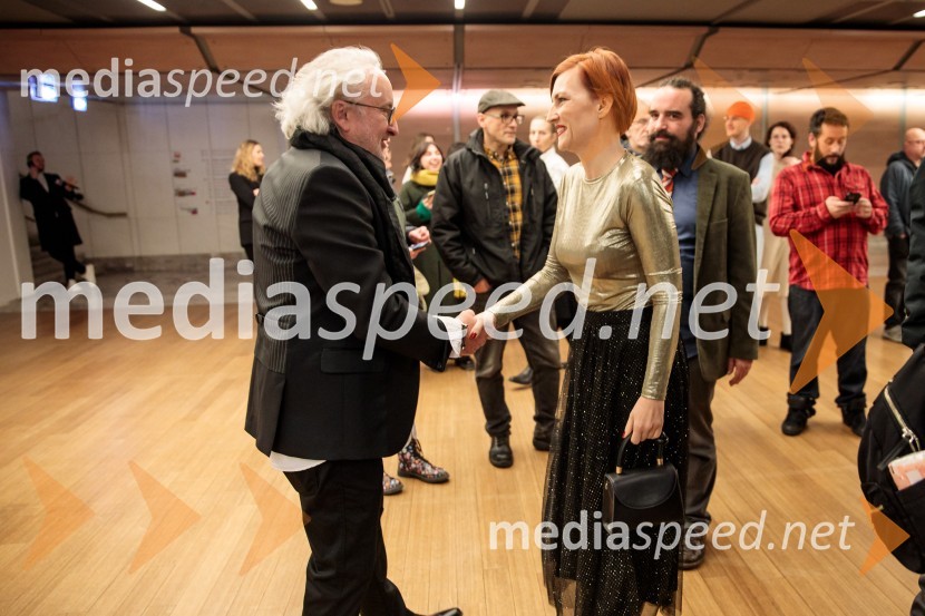  Peter Bratuša, režiser; dr. Asta Vrečko, ministrica za kulturoBabica gre na jug, svečana premiera digitalizirane klasike in poklon Vinciju Vogueu Anžlovarju