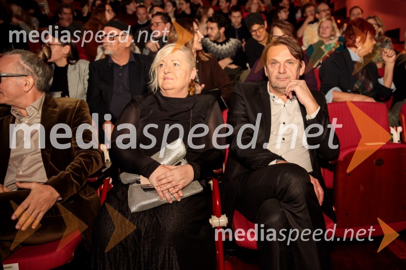 Babica gre na jug, svečana premiera digitalizirane klasike in poklon Vinciju Vogueu Anžlovarju