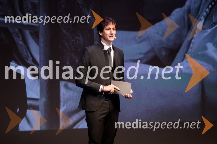  Jurij Drevenšek, igralecBabica gre na jug, svečana premiera digitalizirane klasike in poklon Vinciju Vogueu Anžlovarju