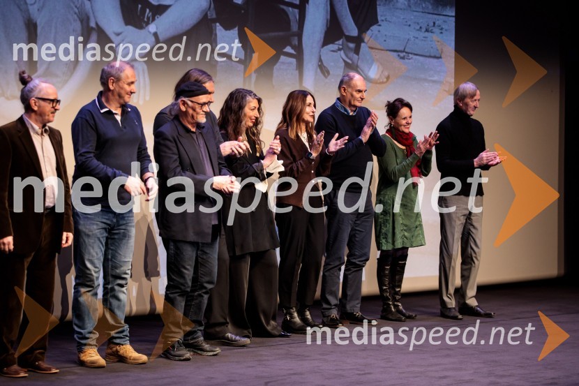  Aljoša Rebolj, fotograf;  ... ;  ... ;  Melinda Rebrek, izvršna producentka LJFW;  Tanja  Škrbič Bigmajer, kostumografinja;  Stanko Kostanjevec, montažer;  Draga Potočnjak, igralka in pisateljica;  Alojz Svete, igralecBabica gre na jug, svečana premiera digitalizirane klasike in poklon Vinciju Vogueu Anžlovarju