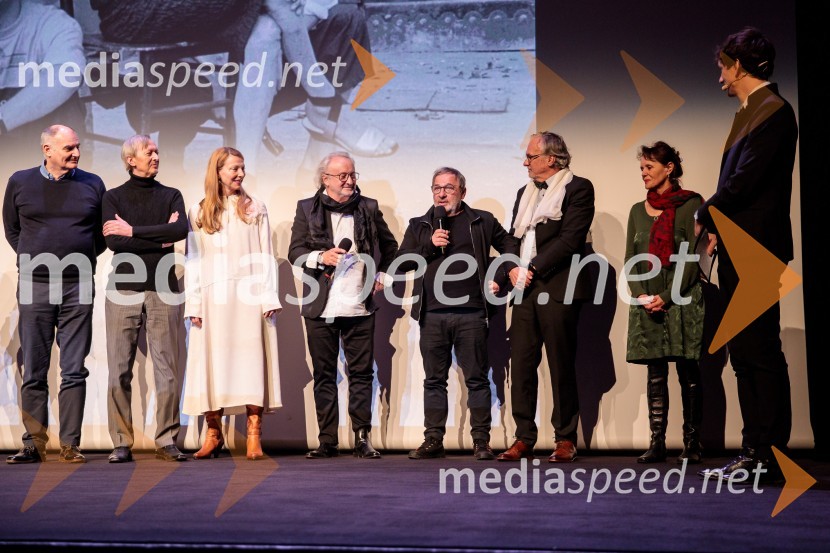  Stanko Kostanjevec, montažer;  Alojz Svete, igralec;  Nataša Matjašec Rošker, igralka;  Peter Bratuša, režiser;  Bojan Emeršič, igralec;  ... ;  Draga Potočnjak, igralka in pisateljica;  Jurij Drevenšek, igralecBabica gre na jug, svečana premiera digitalizirane klasike in poklon Vinciju Vogueu Anžlovarju