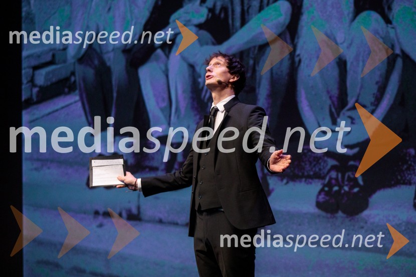  Jurij Drevenšek, igralecBabica gre na jug, svečana premiera digitalizirane klasike in poklon Vinciju Vogueu Anžlovarju