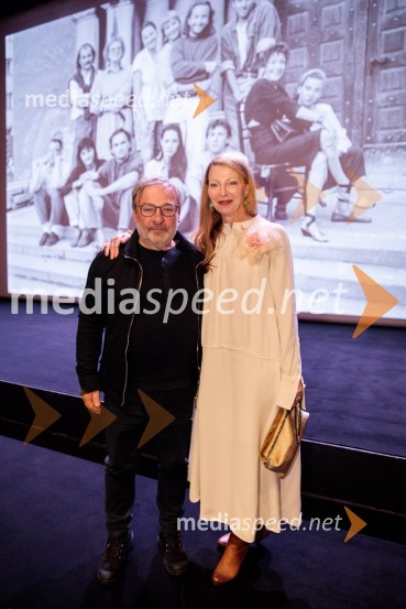  Bojan Emeršič, igralec;  Nataša Matjašec Rošker, igralkaBabica gre na jug, svečana premiera digitalizirane klasike in poklon Vinciju Vogueu Anžlovarju