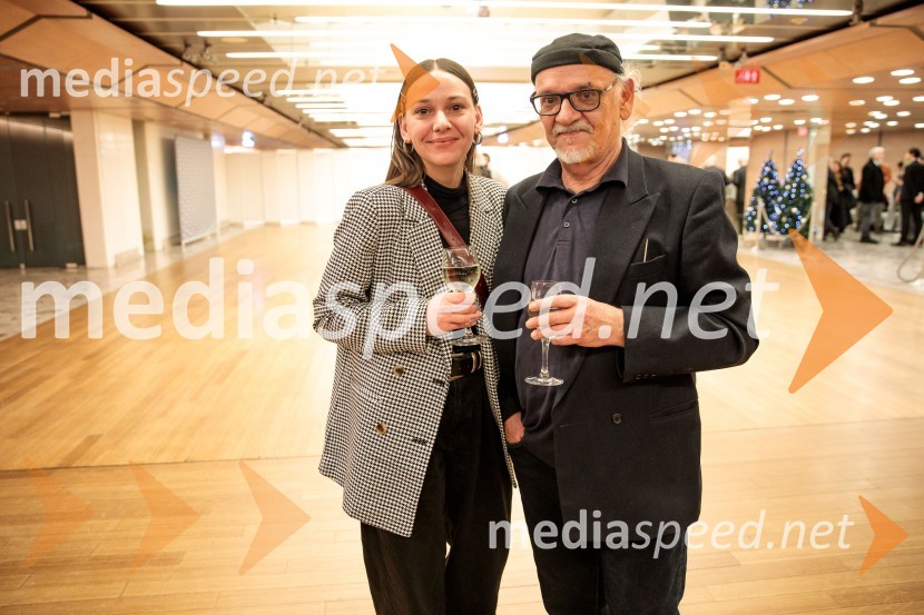 Babica gre na jug, svečana premiera digitalizirane klasike in poklon Vinciju Vogueu Anžlovarju