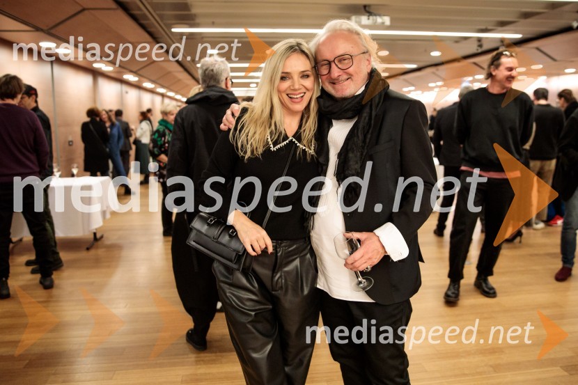  Katarina Čas, igralka;  Peter Bratuša, režiserBabica gre na jug, svečana premiera digitalizirane klasike in poklon Vinciju Vogueu Anžlovarju