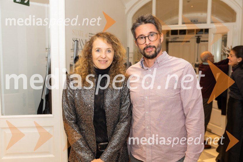  Polona Lovšin, vodja komunikacij, Riko d.o.o.;  Jaka Babnik, fotografStanje stvari / State of Affairs, odprtje razstave v Galeriji Miklova hiša