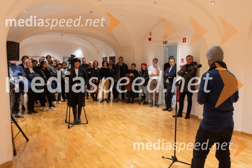  Miha Colner, kustosStanje stvari / State of Affairs, odprtje razstave v Galeriji Miklova hiša