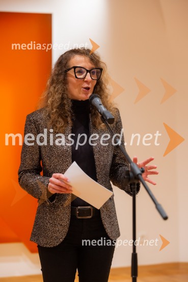  Polona Lovšin, vodja komunikacij, Riko d.o.o.Stanje stvari / State of Affairs, odprtje razstave v Galeriji Miklova hiša