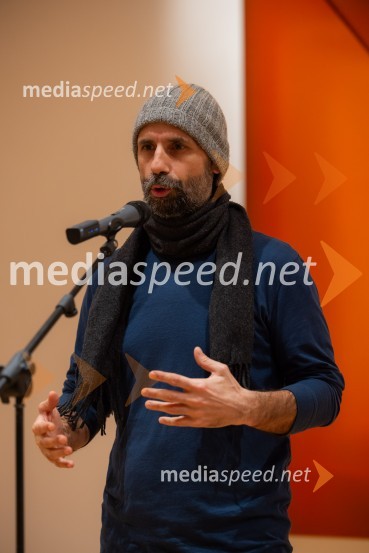  Miha Colner, kustosStanje stvari / State of Affairs, odprtje razstave v Galeriji Miklova hiša