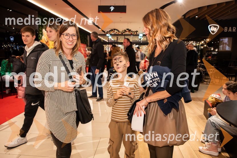  ... ;  Inaj Jugovic;  Teja  Jugovic, spletna vplivnica, Cool mamacitaMufasa: Levji kralj, premiera v Cineplexx Ljubljana