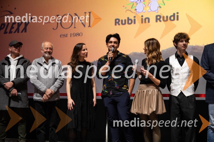  ... ;  ... ;  Manuela Brečko - Manuella, pevka, ManuElla;  Aleš Vovk - Raay, glasbenik, duo Maraaya;  Teja  Jugovic, spletna vplivnica, Cool mamacita;  ... Mufasa: Levji kralj, premiera v Cineplexx Ljubljana