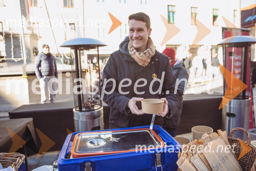  Janez Černe, podžupan Mestne občine KranjDobrodelno kuhanje in bazar v Kranju