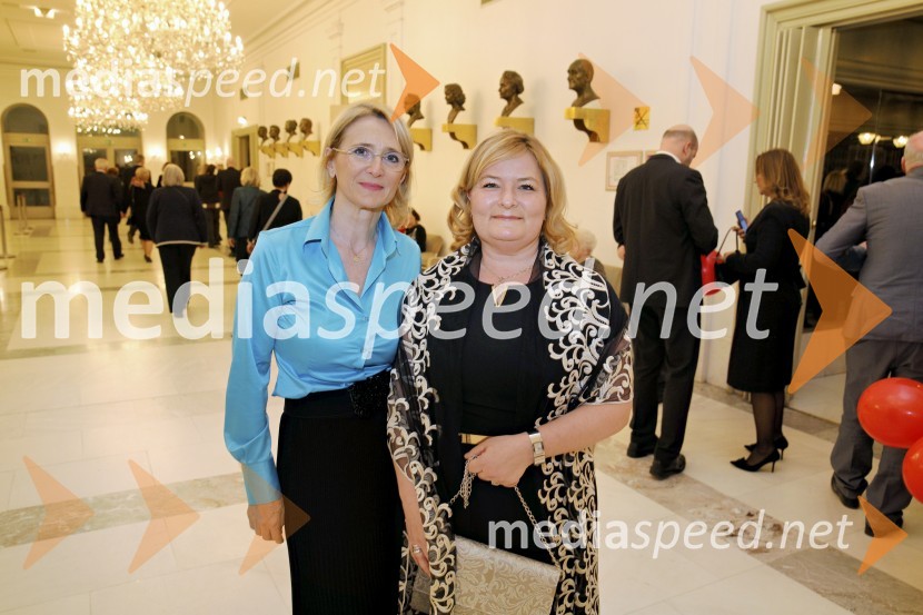  ... ; mag. Mojca Kunšek Božično-novoletni koncert Simfoničega orkestra SNG Maribor