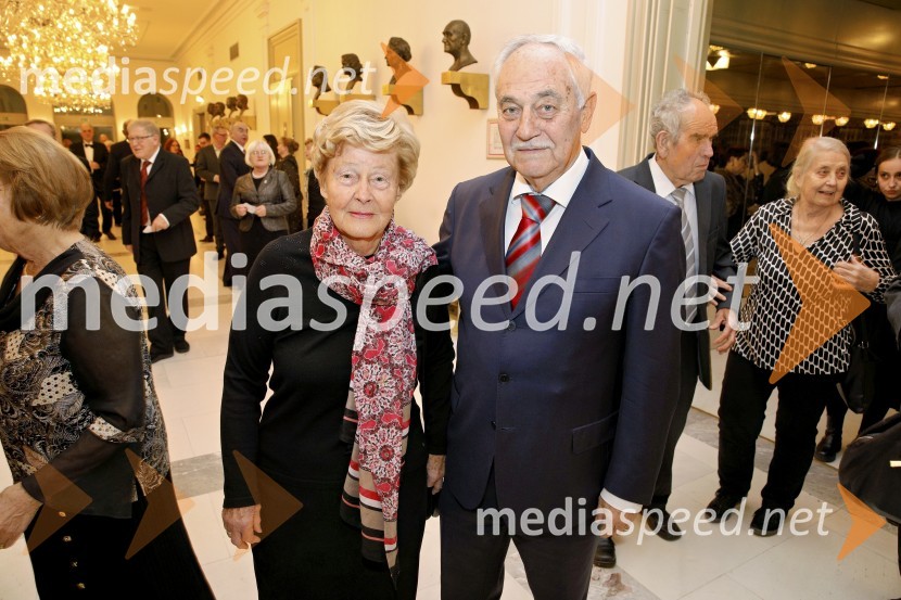  Alojzija Čas Moge;  Rudolf Moge, nekdanji politikBožično-novoletni koncert Simfoničega orkestra SNG Maribor