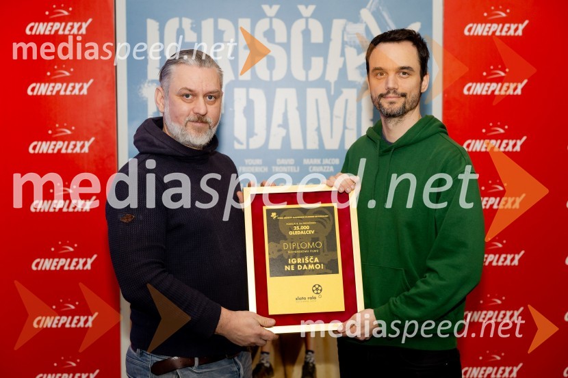  Klemen Dvornik, filmski in televizijski režiser ter predsednik NS DSR;  Luka Marčetić, igralec, režiser in scenaristPodelitev Zlate role filmu Igrišča ne damo