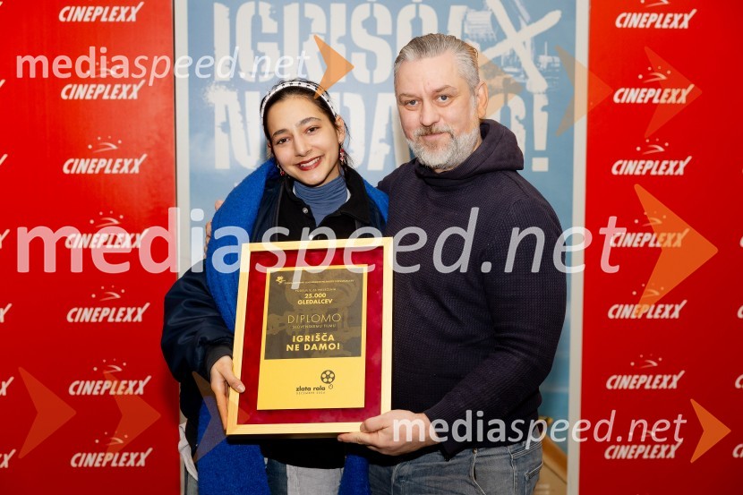  ... ;  Klemen Dvornik, filmski in televizijski režiser ter predsednik NS DSRPodelitev Zlate role filmu Igrišča ne damo