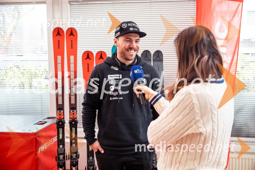  Miha Hrobat, alpski smučar“Pred 2025 druženje” z Miho Hrobatom ob zaključku leta in uvodu v novo sezono