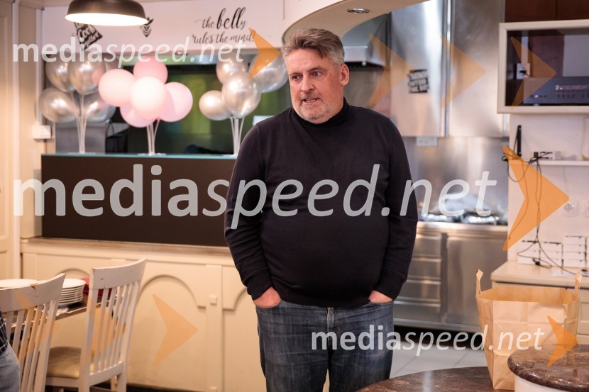 “Pred 2025 druženje” z Miho Hrobatom ob zaključku leta in uvodu v novo sezono