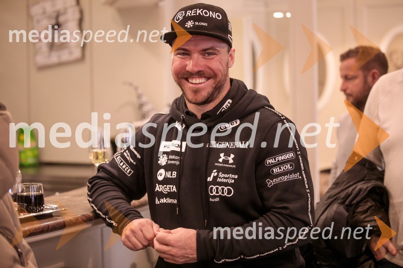  Miha Hrobat, alpski smučar“Pred 2025 druženje” z Miho Hrobatom ob zaključku leta in uvodu v novo sezono