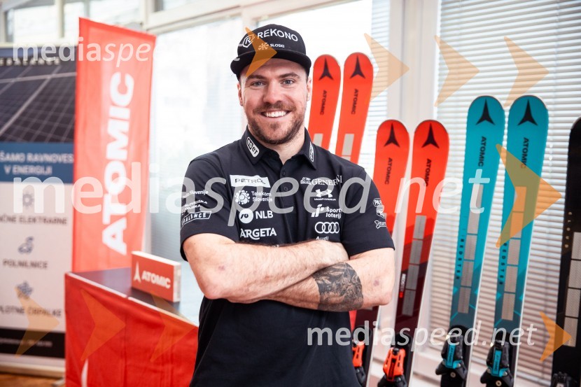  Miha Hrobat, alpski smučar“Pred 2025 druženje” z Miho Hrobatom ob zaključku leta in uvodu v novo sezono