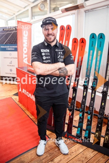  Miha Hrobat, alpski smučar“Pred 2025 druženje” z Miho Hrobatom ob zaključku leta in uvodu v novo sezono