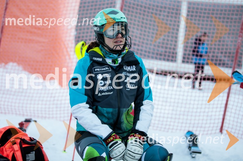  Lila Lapanja, smučarkaNovinarska konferenca OK Kranjska Gora ob robu FIS snežne kontrole