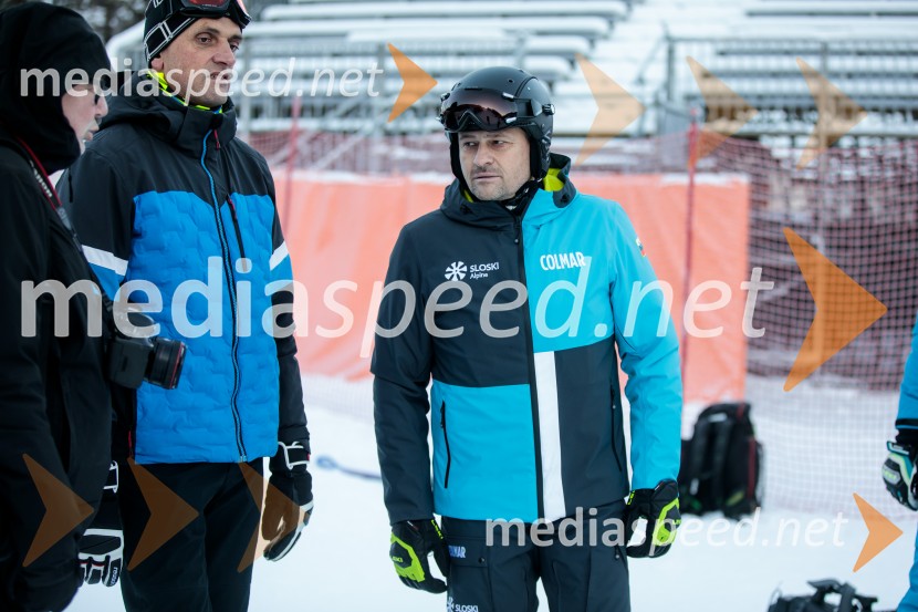  Tomaž Šušteršič, generalni sekretar organizacijskega komiteja PlanicaNovinarska konferenca OK Kranjska Gora ob robu FIS snežne kontrole