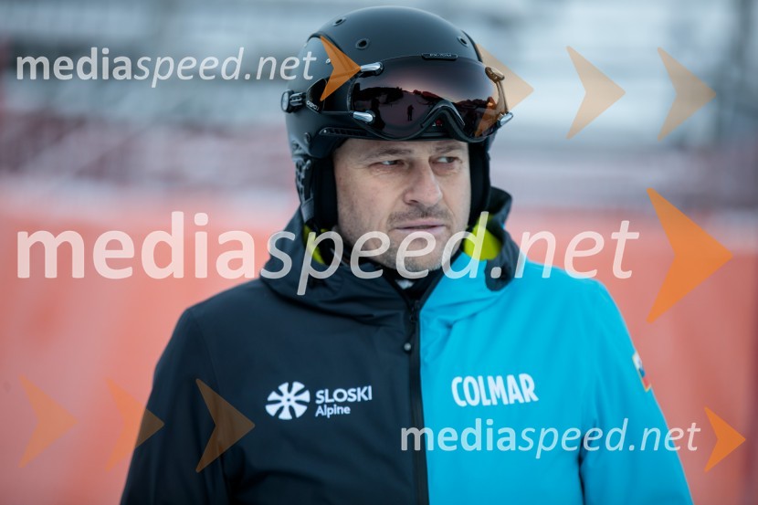  Tomaž Šušteršič, generalni sekretar organizacijskega komiteja PlanicaNovinarska konferenca OK Kranjska Gora ob robu FIS snežne kontrole