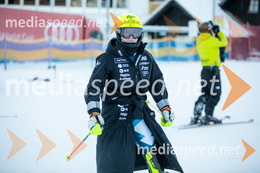  Neja  Dvornik, smučarkaNovinarska konferenca OK Kranjska Gora ob robu FIS snežne kontrole