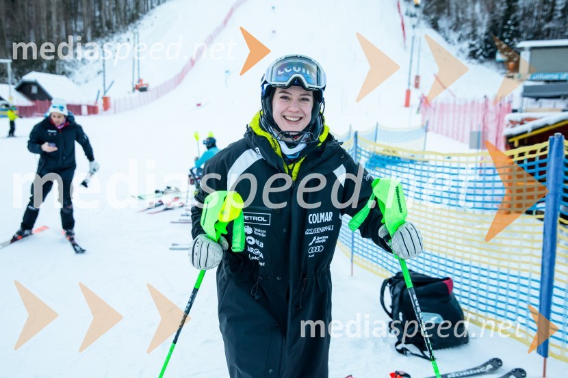 Andreja  Slokar, smučarkaNovinarska konferenca OK Kranjska Gora ob robu FIS snežne kontrole