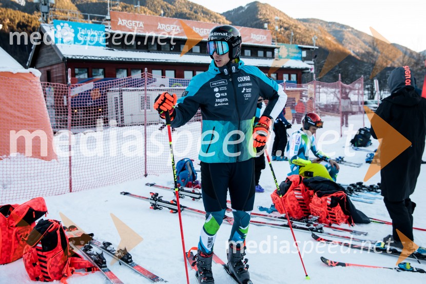  Tijan Marovt, smučarNovinarska konferenca OK Kranjska Gora ob robu FIS snežne kontrole