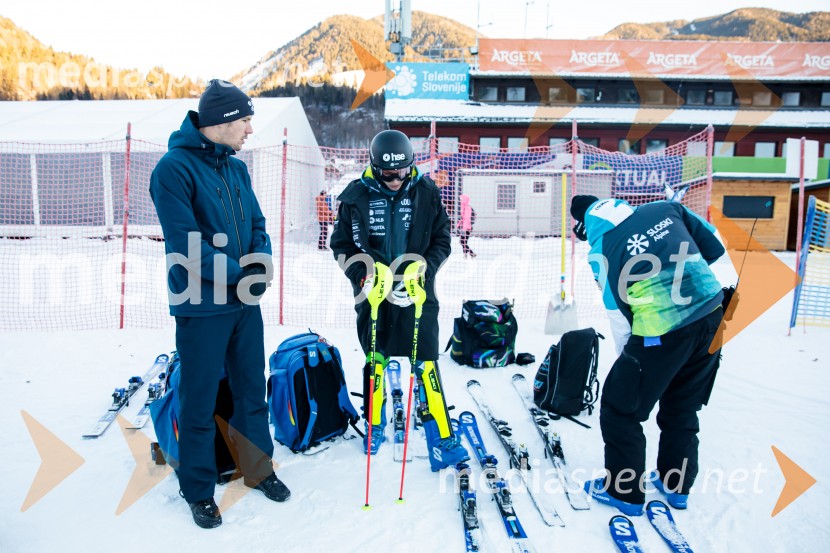  ... ;  Ana Bucik Jogan, smučarka;  ... Novinarska konferenca OK Kranjska Gora ob robu FIS snežne kontrole