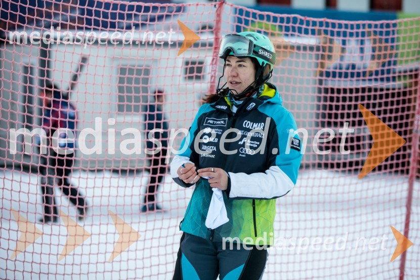  Lila Lapanja, smučarkaNovinarska konferenca OK Kranjska Gora ob robu FIS snežne kontrole