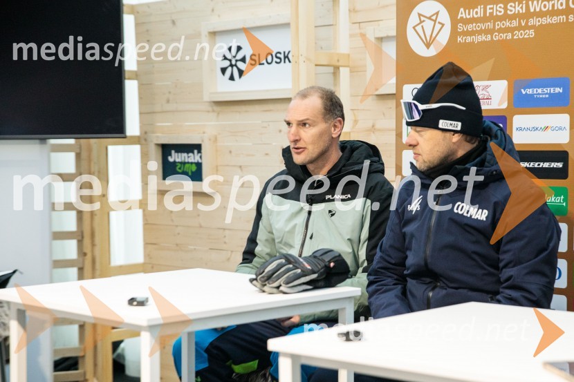  Andrej  Šporn, nekdanji smučar;  Jani Hladnik, tekmovalni direktor tehničnih disciplinNovinarska konferenca OK Kranjska Gora ob robu FIS snežne kontrole