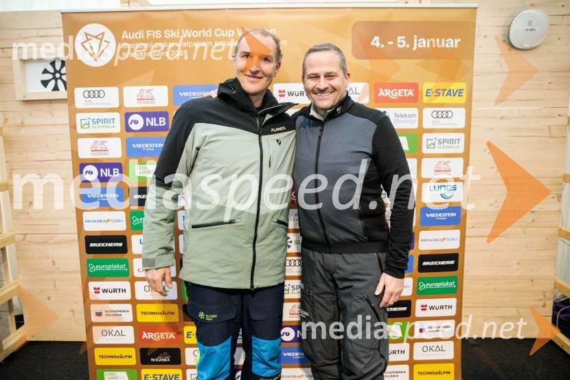  Andrej  Šporn, nekdanji smučar;  Tomaž Šušteršič, generalni sekretar organizacijskega komiteja PlanicaNovinarska konferenca OK Kranjska Gora ob robu FIS snežne kontrole