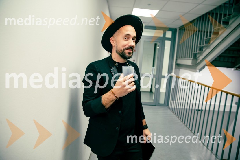  Mitja Bobič, glasbenikInes Erbus, veliki koncert z gosti ob 10. obletnici