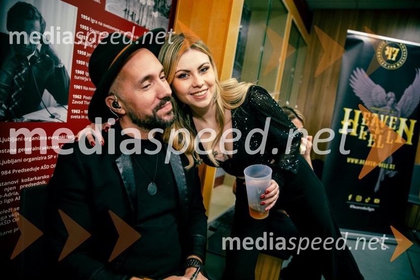  Mitja Bobič, glasbenik;  Sara  Lamprečnik, pevkaInes Erbus, veliki koncert z gosti ob 10. obletnici