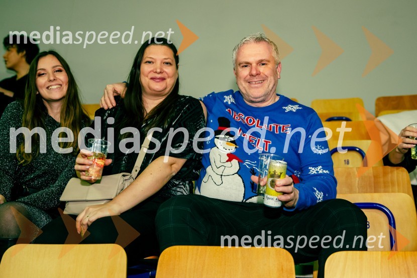  Lara Tošić, radijska voditeljica;  Irena  Deželak;  Miha Deželak, radijski voditelj, humanitarecInes Erbus, veliki koncert z gosti ob 10. obletnici