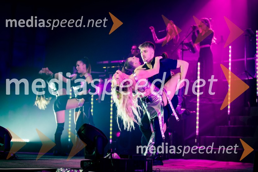  Ines Erbus, pevka;  ... Ines Erbus, veliki koncert z gosti ob 10. obletnici