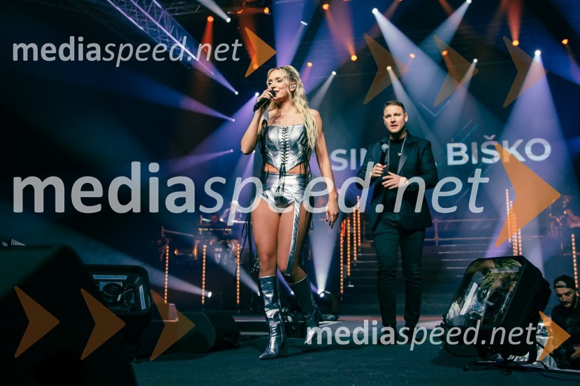  Ines Erbus, pevka;  Siniša Biško, pevecInes Erbus, veliki koncert z gosti ob 10. obletnici