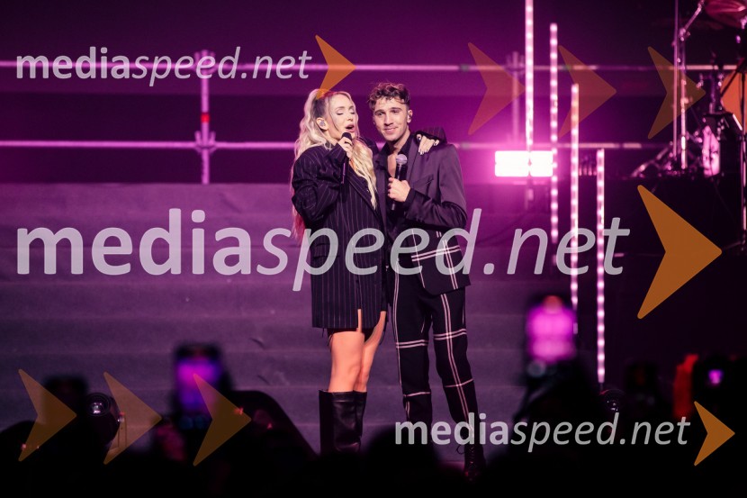  Ines Erbus, pevka;  David Amaro, pevecInes Erbus, veliki koncert z gosti ob 10. obletnici