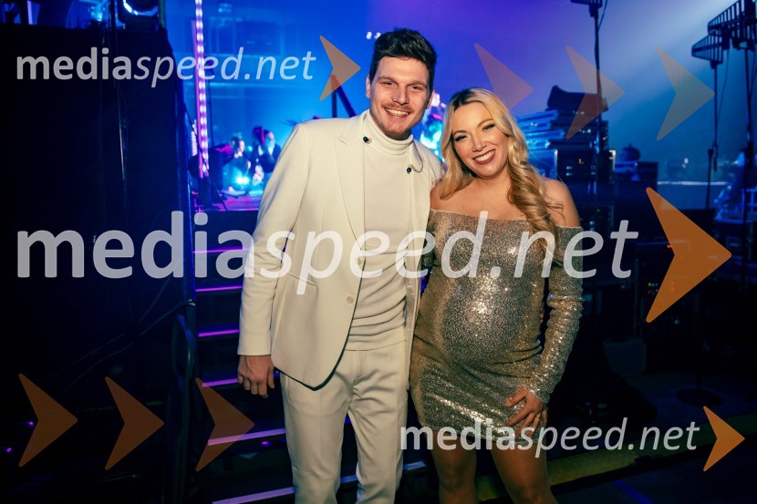  Uroš Steklasa, glasbenik;  Tjaša Hrovat Steklasa, pevkaInes Erbus, veliki koncert z gosti ob 10. obletnici