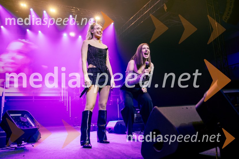  Ines Erbus, pevka;  Eva Boto, pevkaInes Erbus, veliki koncert z gosti ob 10. obletnici