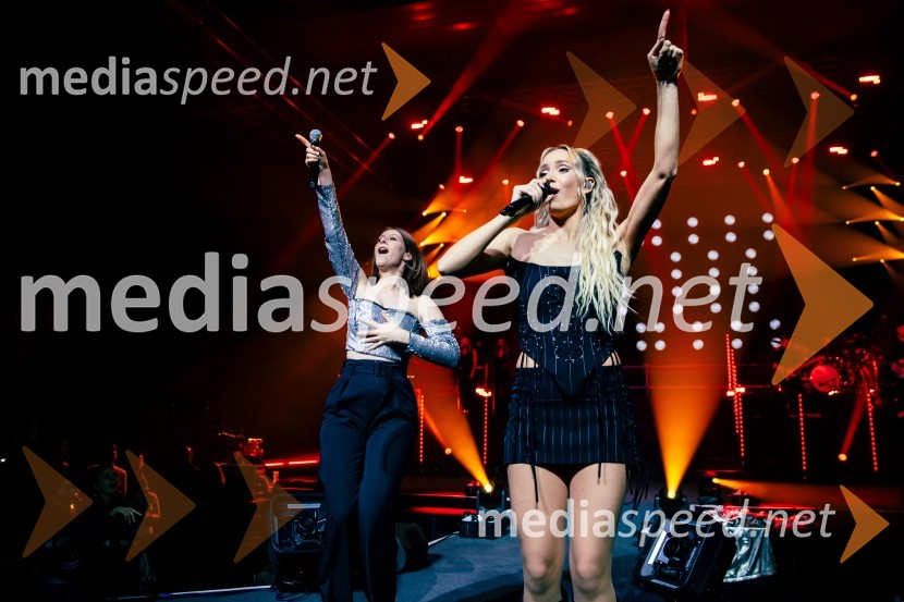  Eva Boto, pevka;  Ines Erbus, pevkaInes Erbus, veliki koncert z gosti ob 10. obletnici