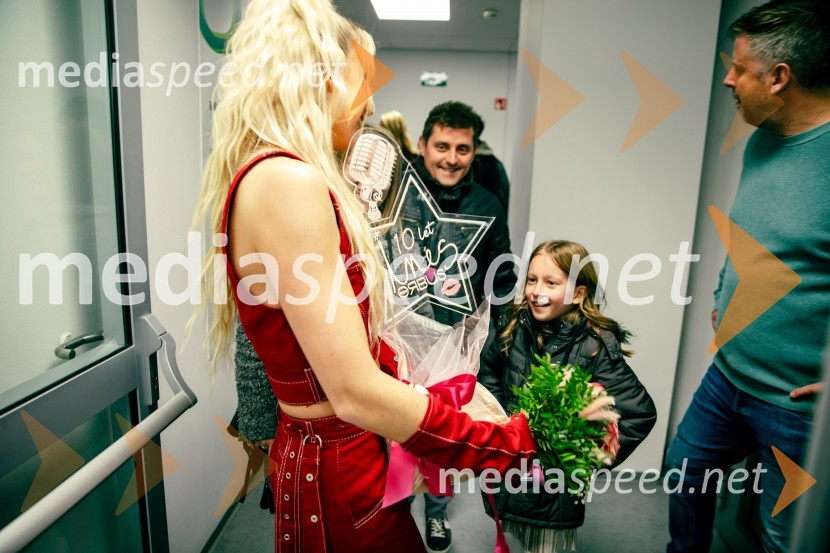  Ines Erbus, pevka;  ... ;  ... Ines Erbus, veliki koncert z gosti ob 10. obletnici