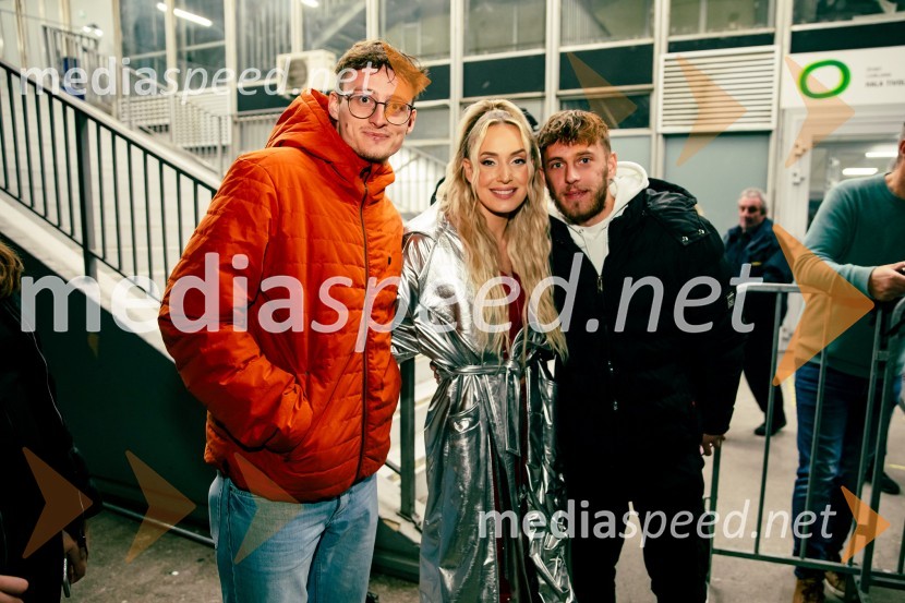  ... ;  Ines Erbus, pevka;  ... Ines Erbus, veliki koncert z gosti ob 10. obletnici