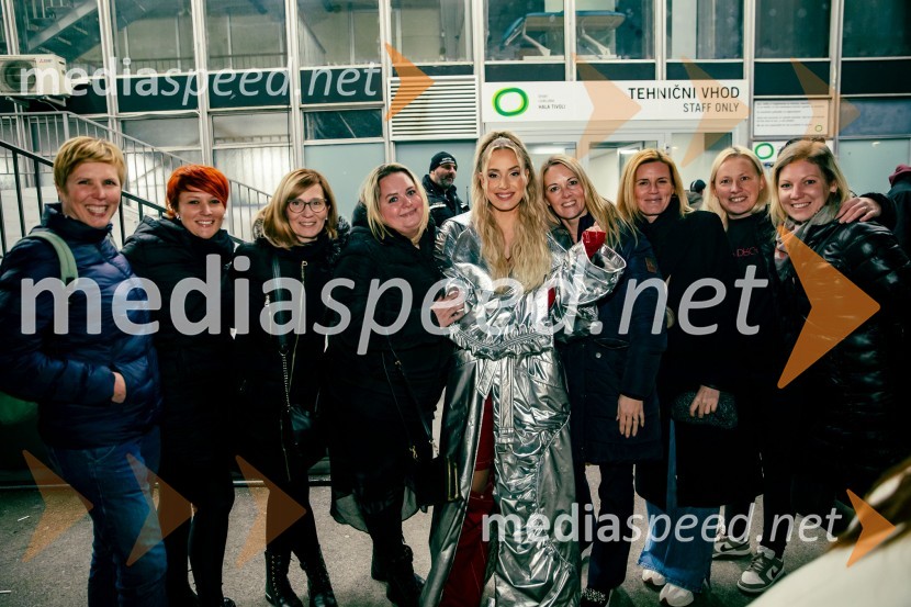  ... ;  ... ;  ... ;  ... ;  ... ;  Ines Erbus, pevka;  ... ;  ... ;  ... Ines Erbus, veliki koncert z gosti ob 10. obletnici